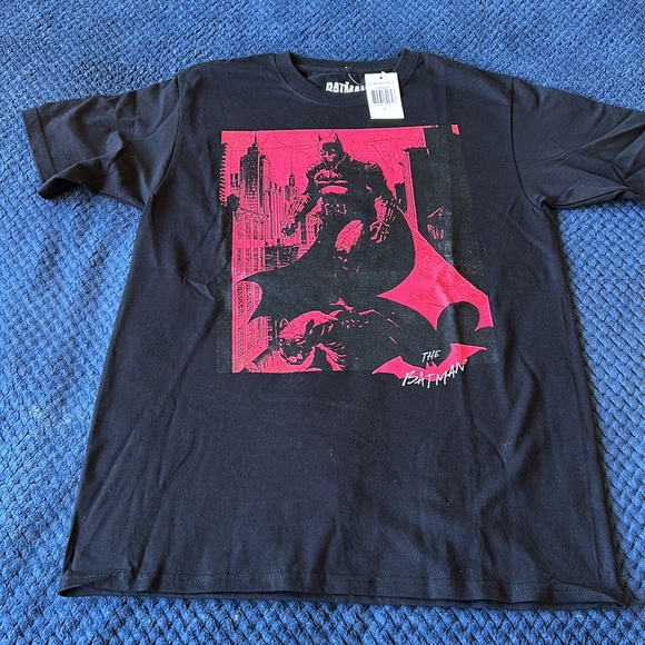 Batman t-shirt NWT - Picture 2 of 6